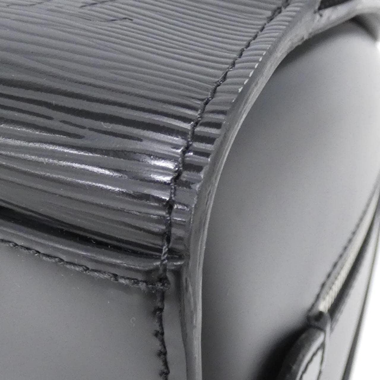 ルイヴィトン エピ ポンヌフ GM M59042 バッグ