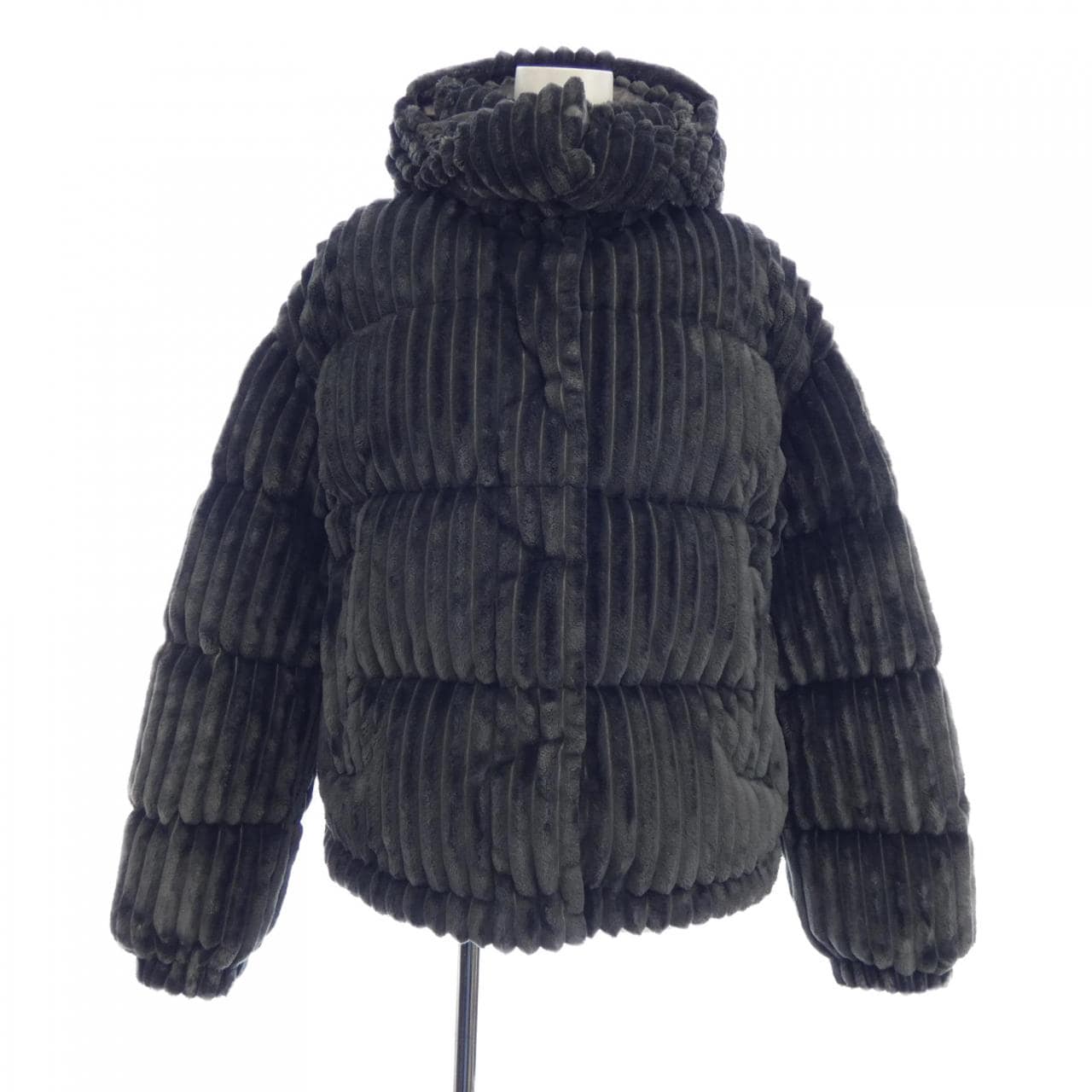 モンクレール MONCLER ダウンジャケット