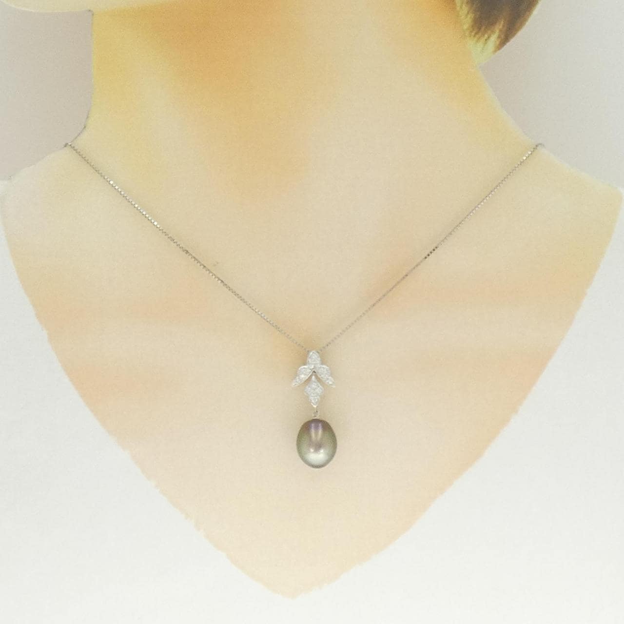 PT900/PT850 黒蝶パール ネックレス
