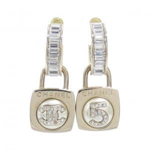 シャネル ピアス