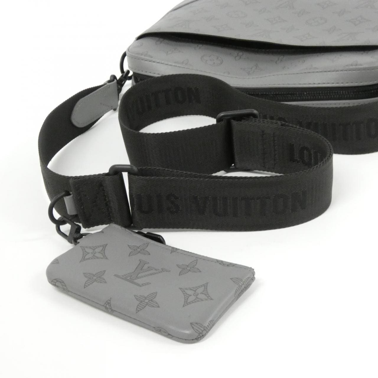 ルイヴィトン モノグラム シャドウ デュオ メッセンジャー M46104 ショルダーバッグ