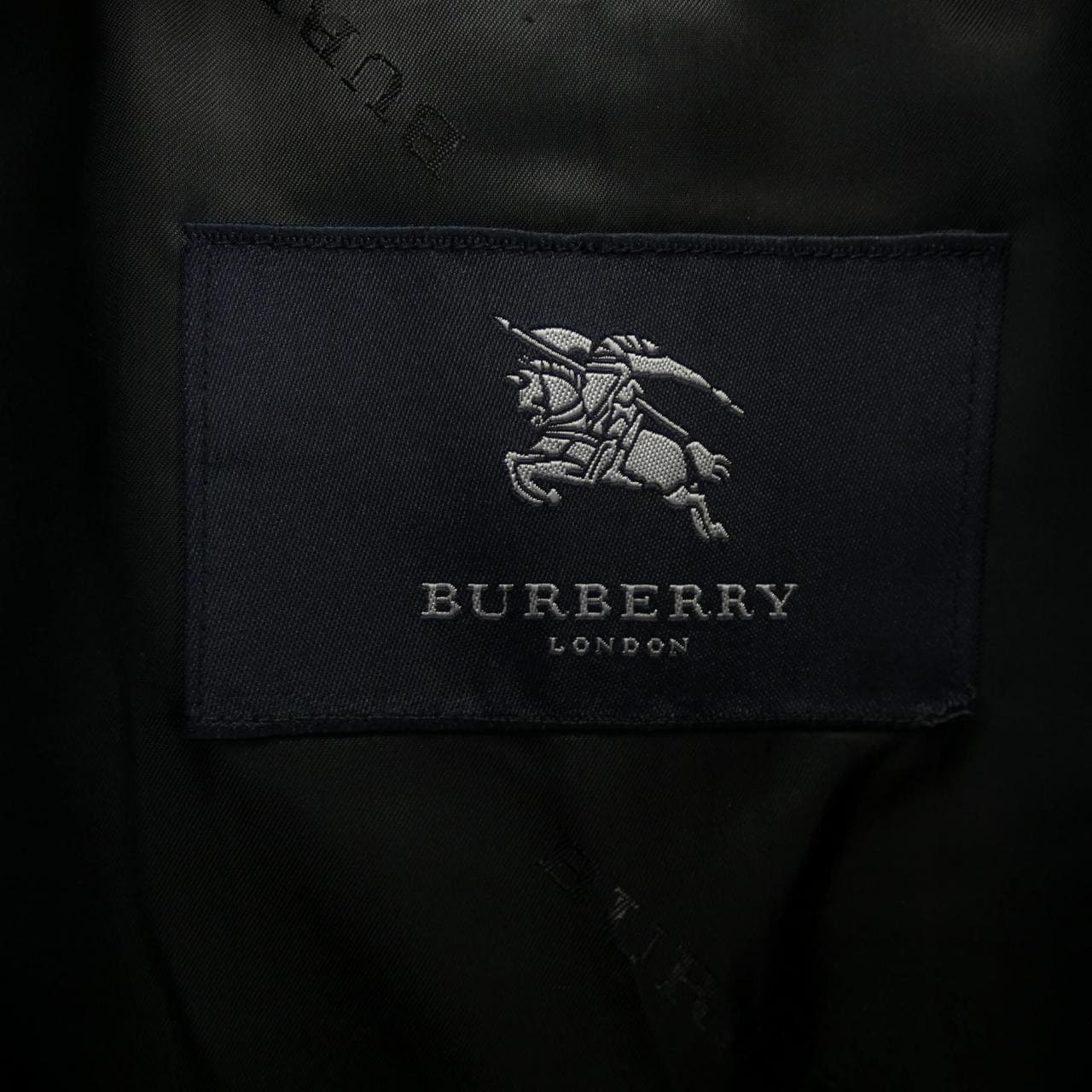 BURBERRY巴寶莉倫敦苑