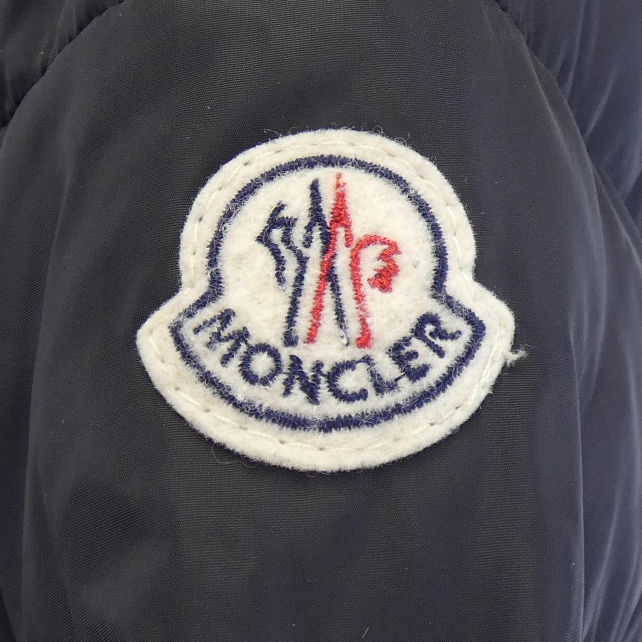 モンクレール MONCLER ダウンジャケット