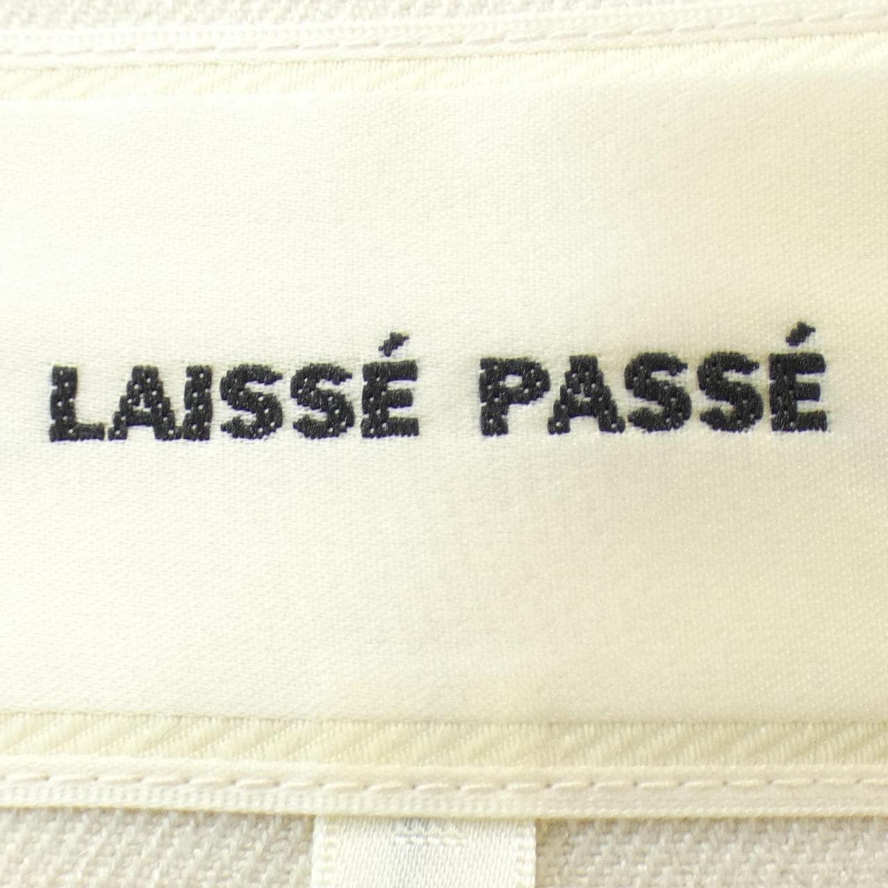 レッセパッセ LAISSE PASSE コート