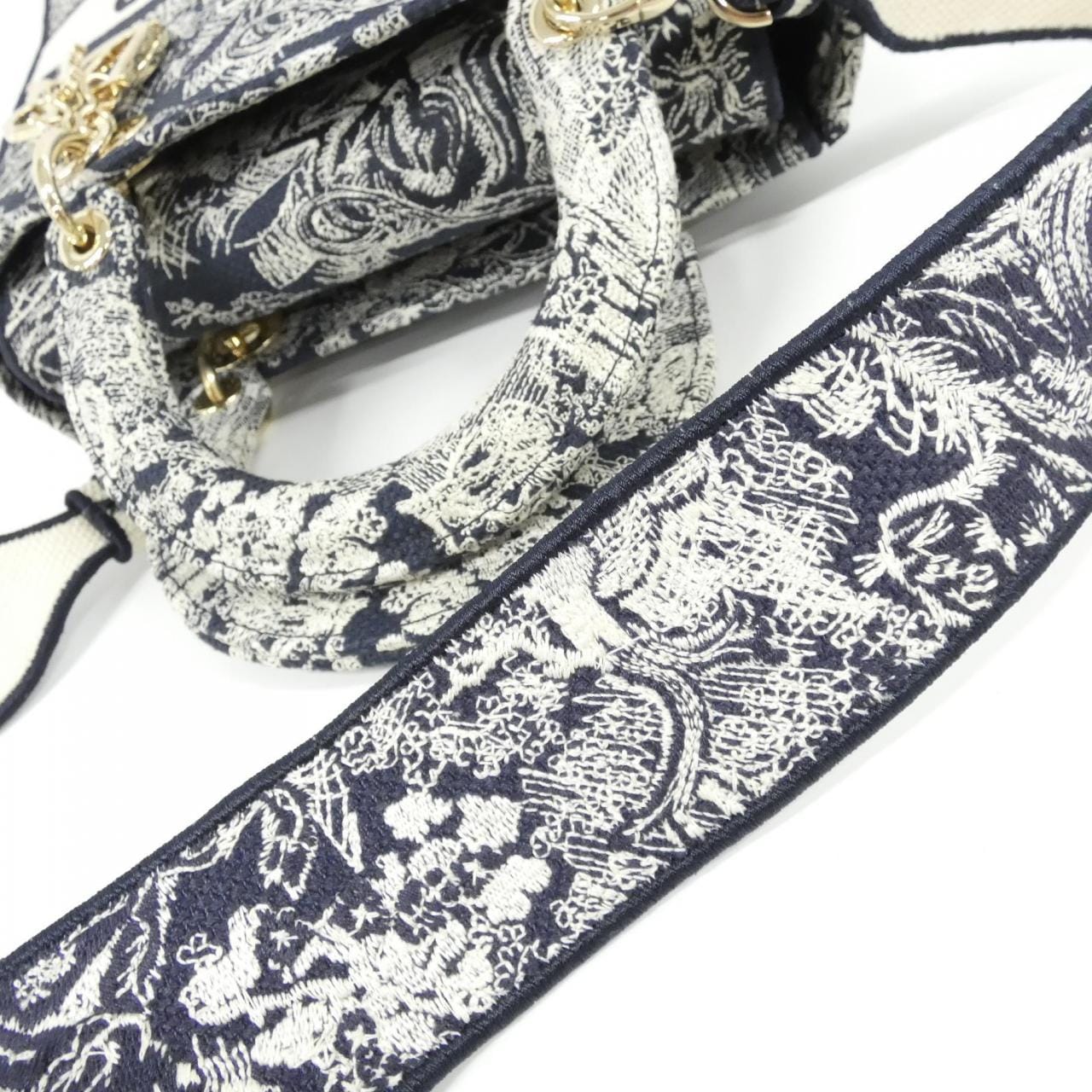 クリスチャンディオール TOILE DE JOUY REVERSE レディ ディーライト ミディアム M0565ORGO バッグ