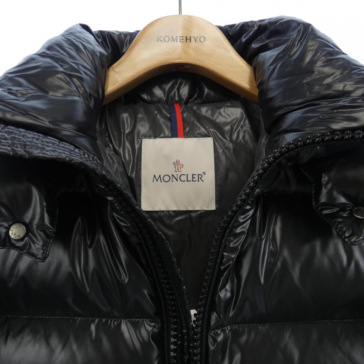 モンクレール MONCLER ダウンジャケット