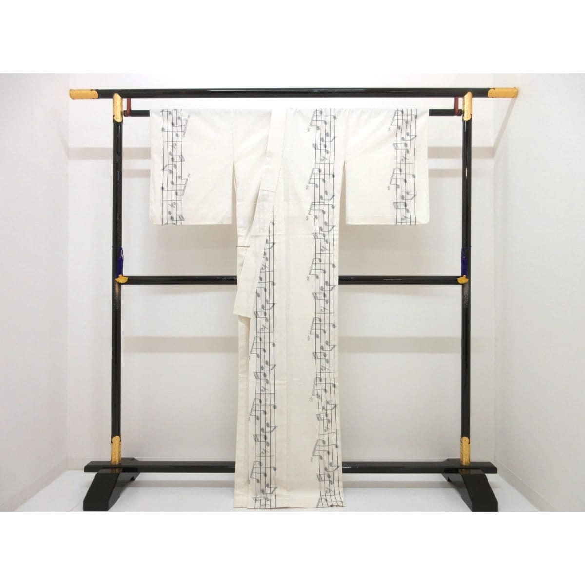 【未使用品】単衣　ＫＩＭＯＮＯ　ＭＯＤＥＲＮ　バチ衿【久留米絣】