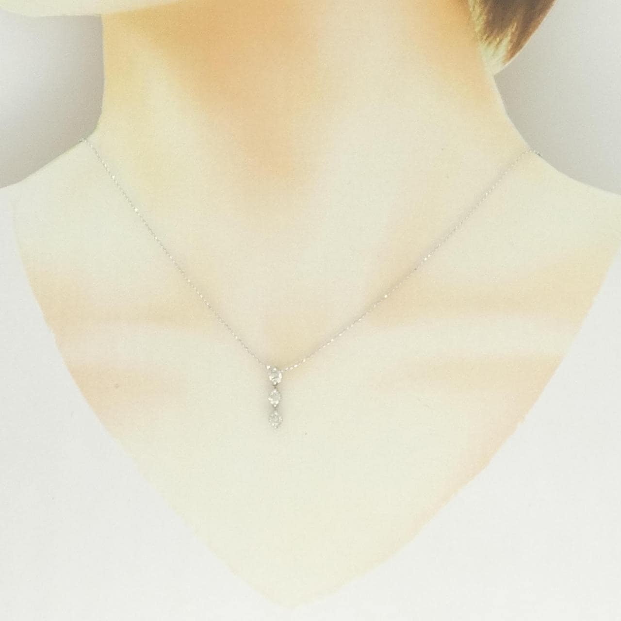 K18WG スリーストーン ダイヤモンド ネックレス 0.50CT