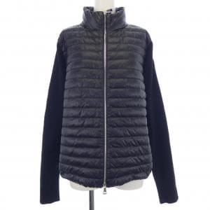 モンクレール MONCLER ダウンジャケット
