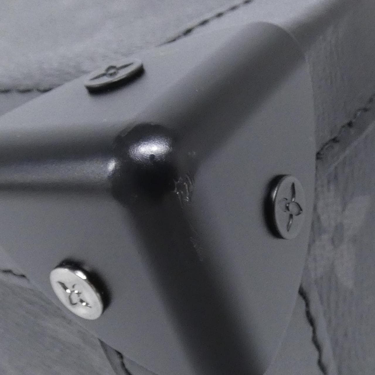 ルイヴィトン モノグラム エクリプス ソフトトランク M44730 ショルダーバッグ