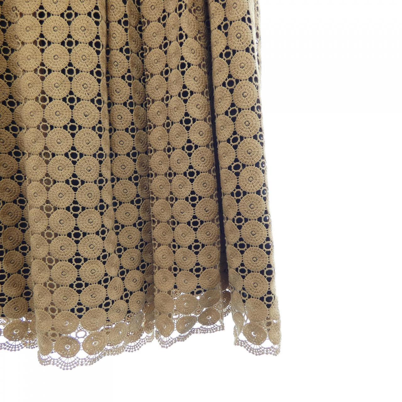 トゥービーシック TO BE CHIC スカート