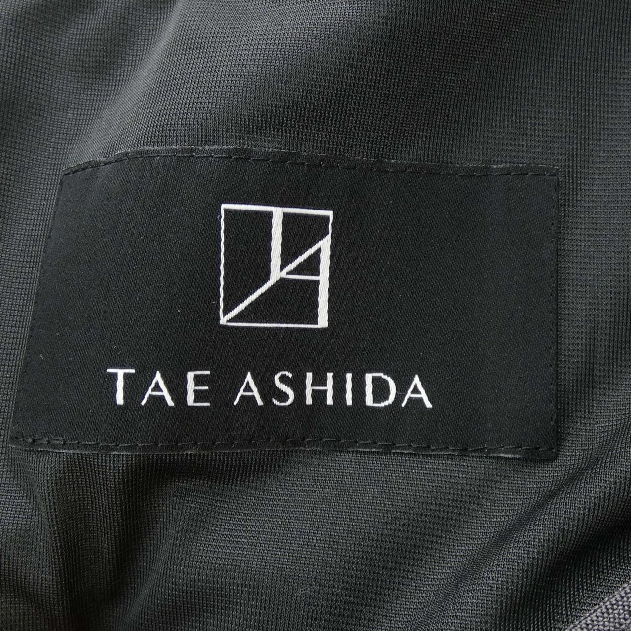 タエアシダ TAE ASHIDA ワンピース