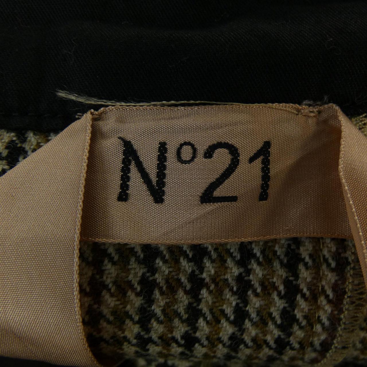 ヌメロヴェントゥーノ N°21 スカート