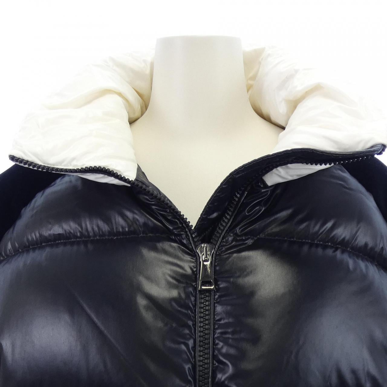 モンクレール MONCLER CHOUELLE ダウンジャケット