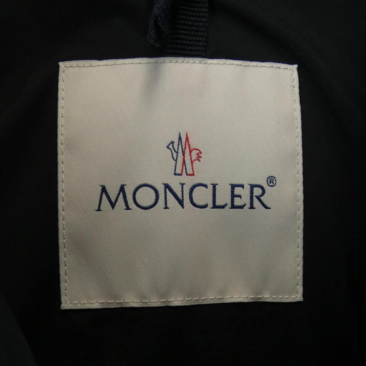 モンクレール MONCLER ダウンジャケット