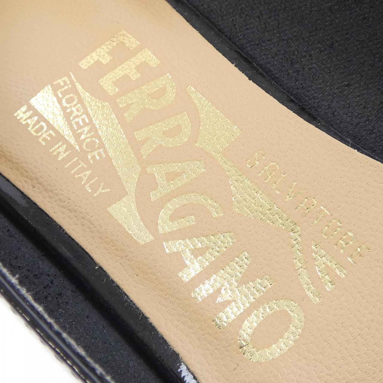 サルヴァトーレフェラガモ SALVATORE FERRAGAMO パンプス