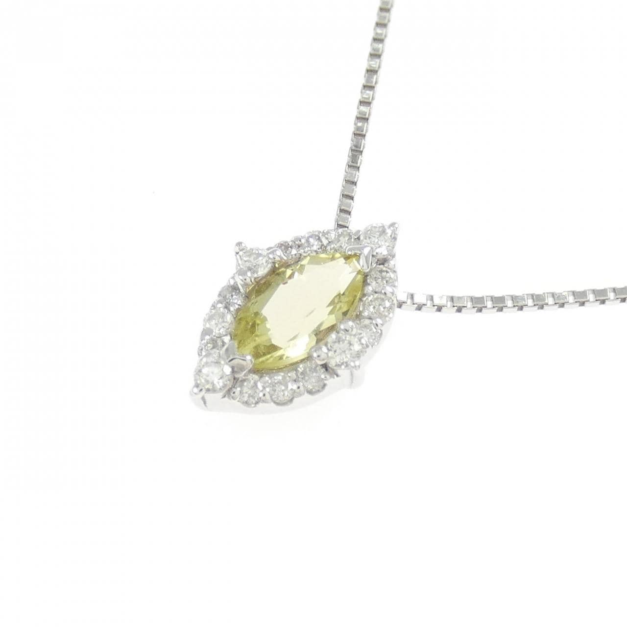 K18WG クオーツ ネックレス 0.32CT