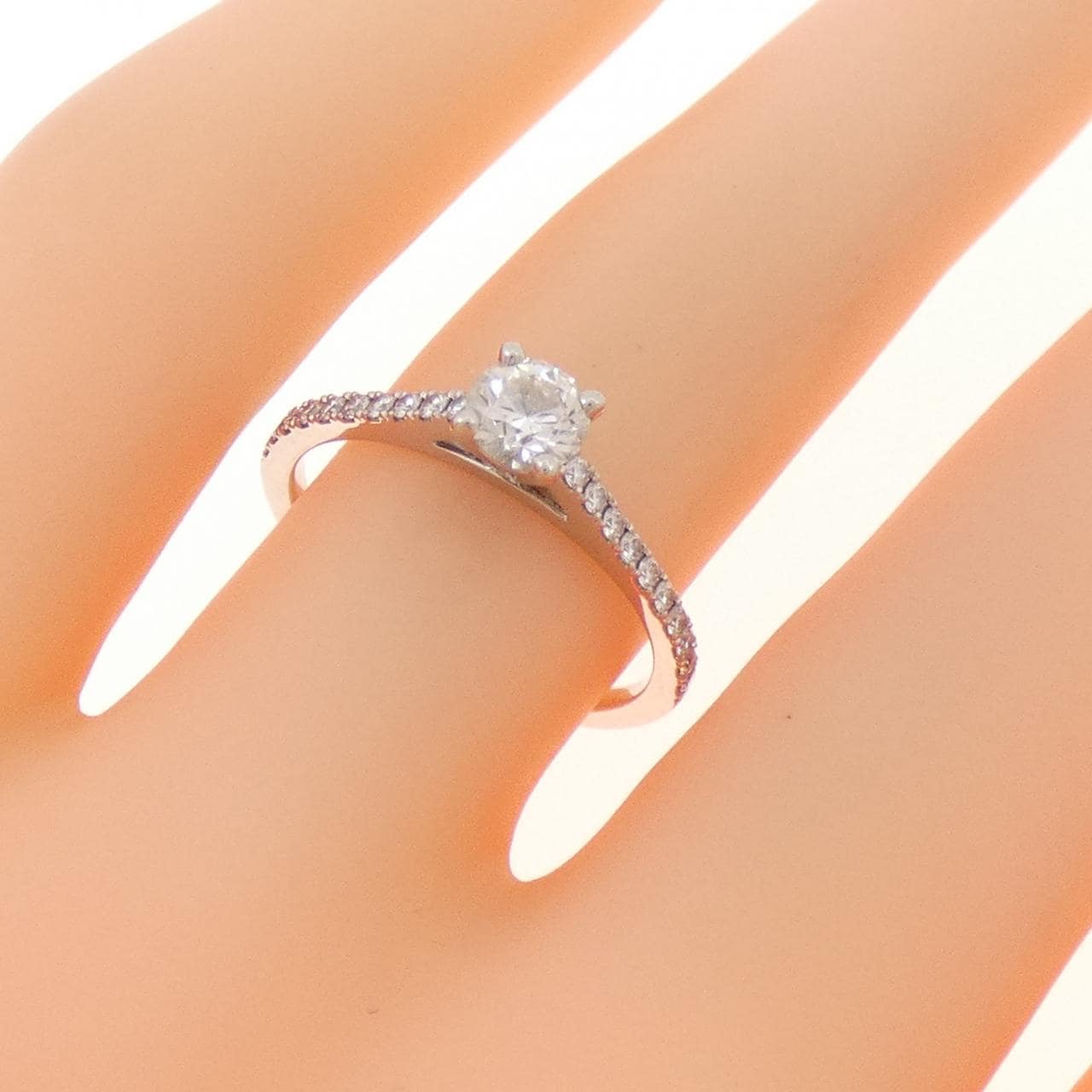 デビアス ダイヤモンド リング 0.30CT (H SI2)