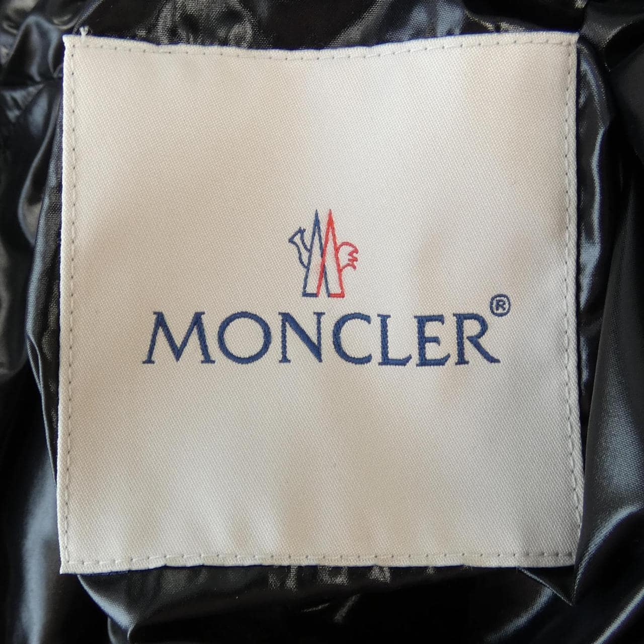 モンクレール MONCLER ダウンジャケット