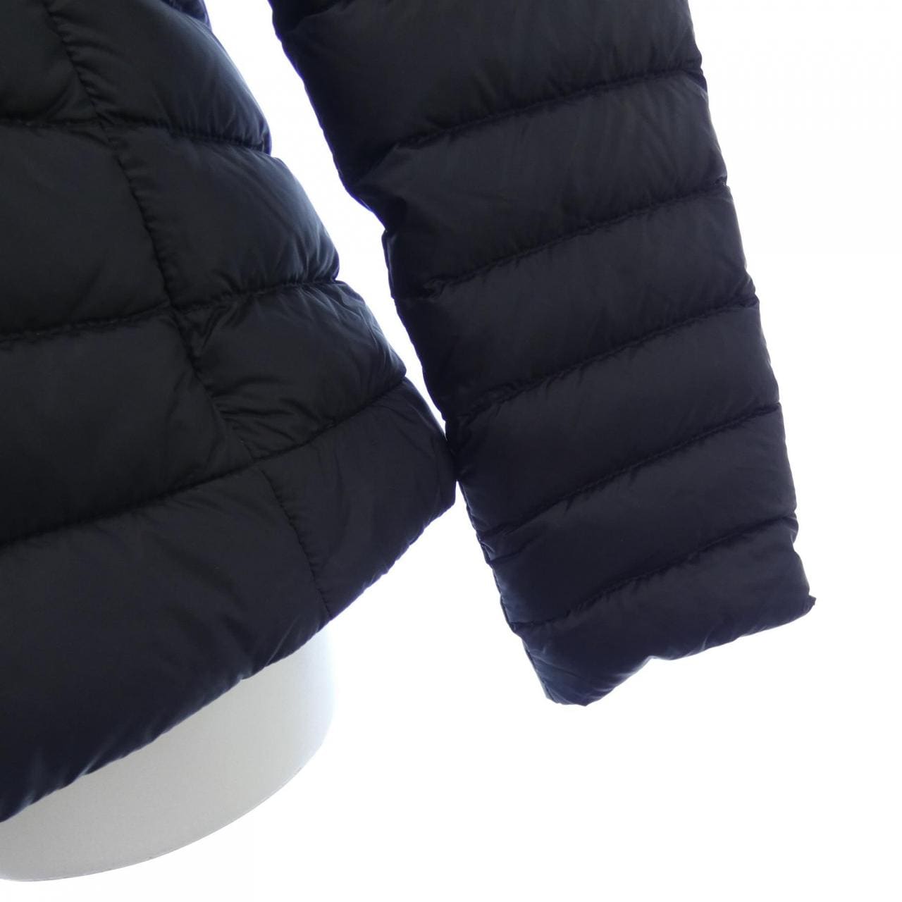 モンクレール MONCLER ダウンジャケット