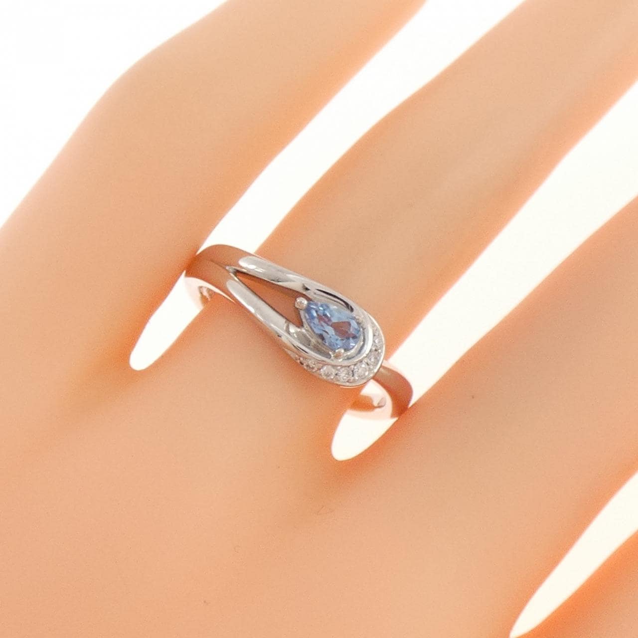 4゜C アクアマリン リング 0.178CT