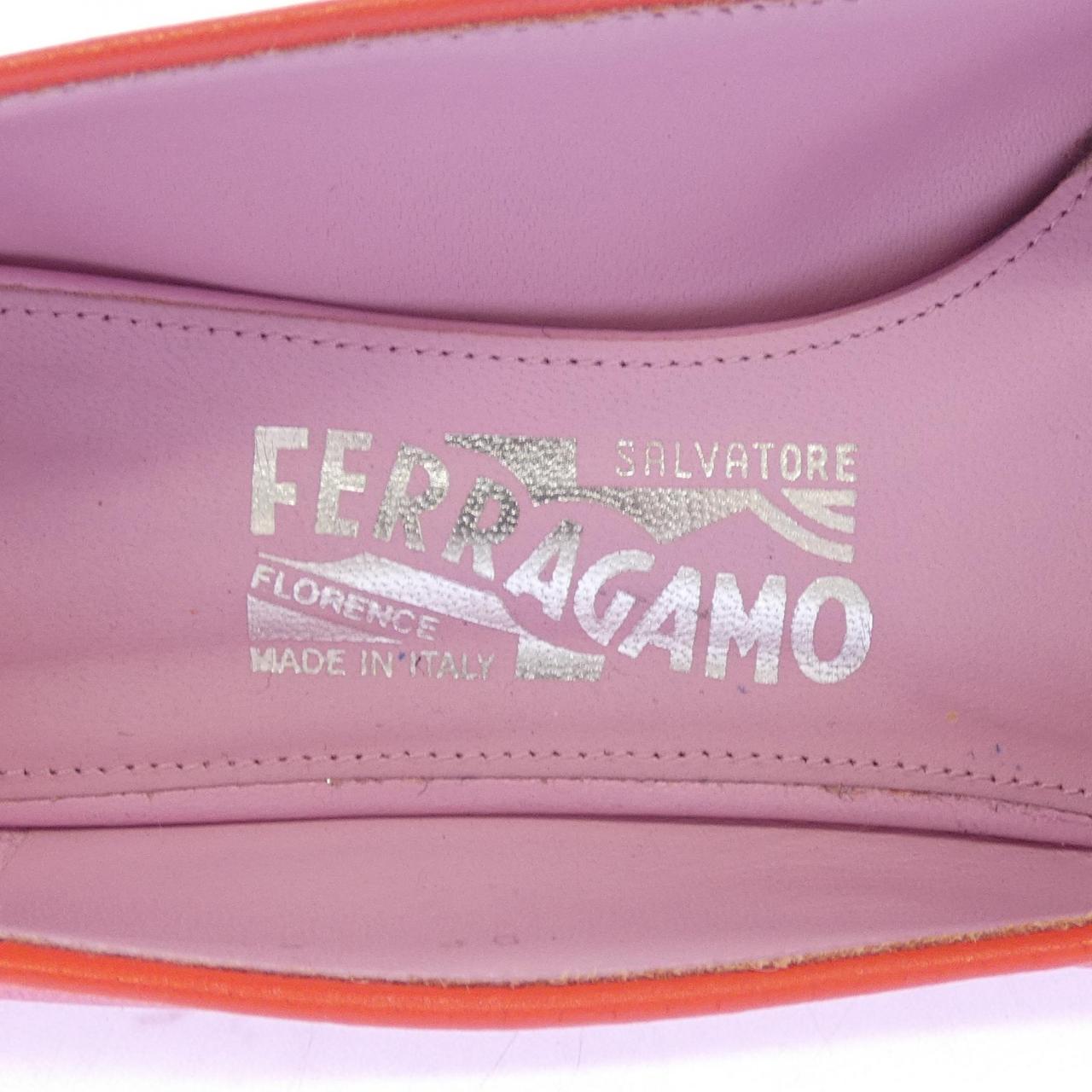 サルヴァトーレフェラガモ SALVATORE FERRAGAMO パンプス
