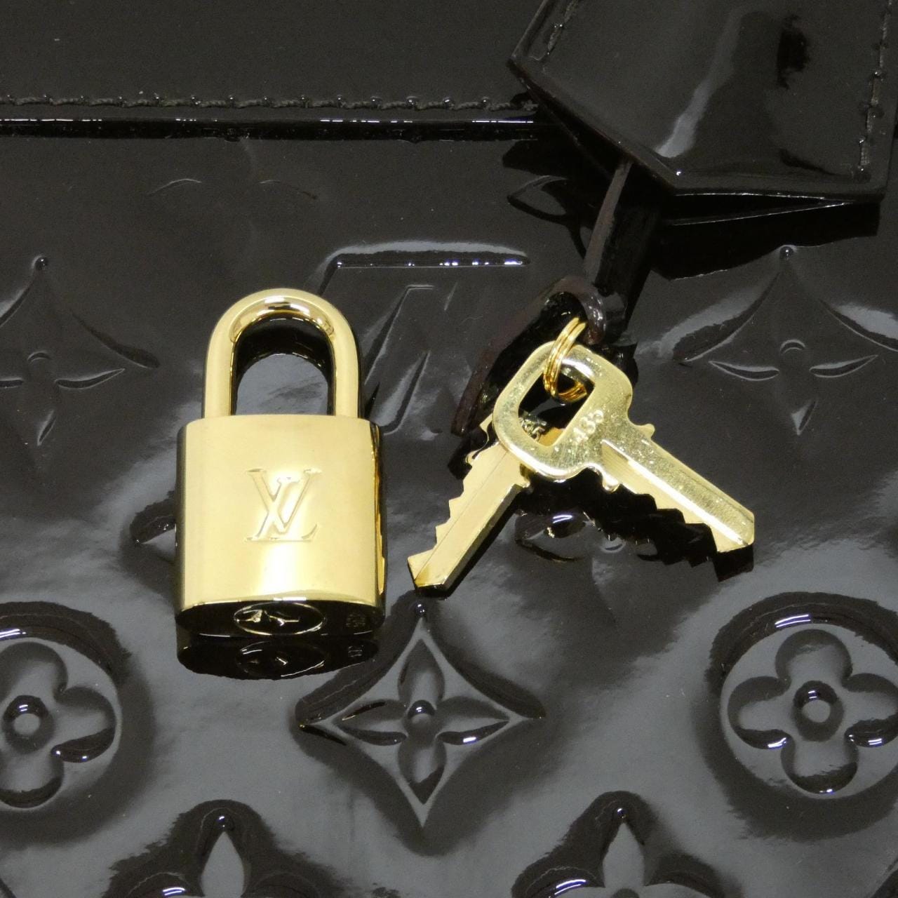 ルイヴィトン ヴェルニ アルマBB M91678 バッグ