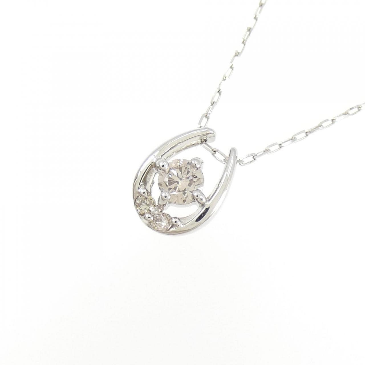 [BRAND NEW] PT Horseshoe Diamond Necklace 0.10CT