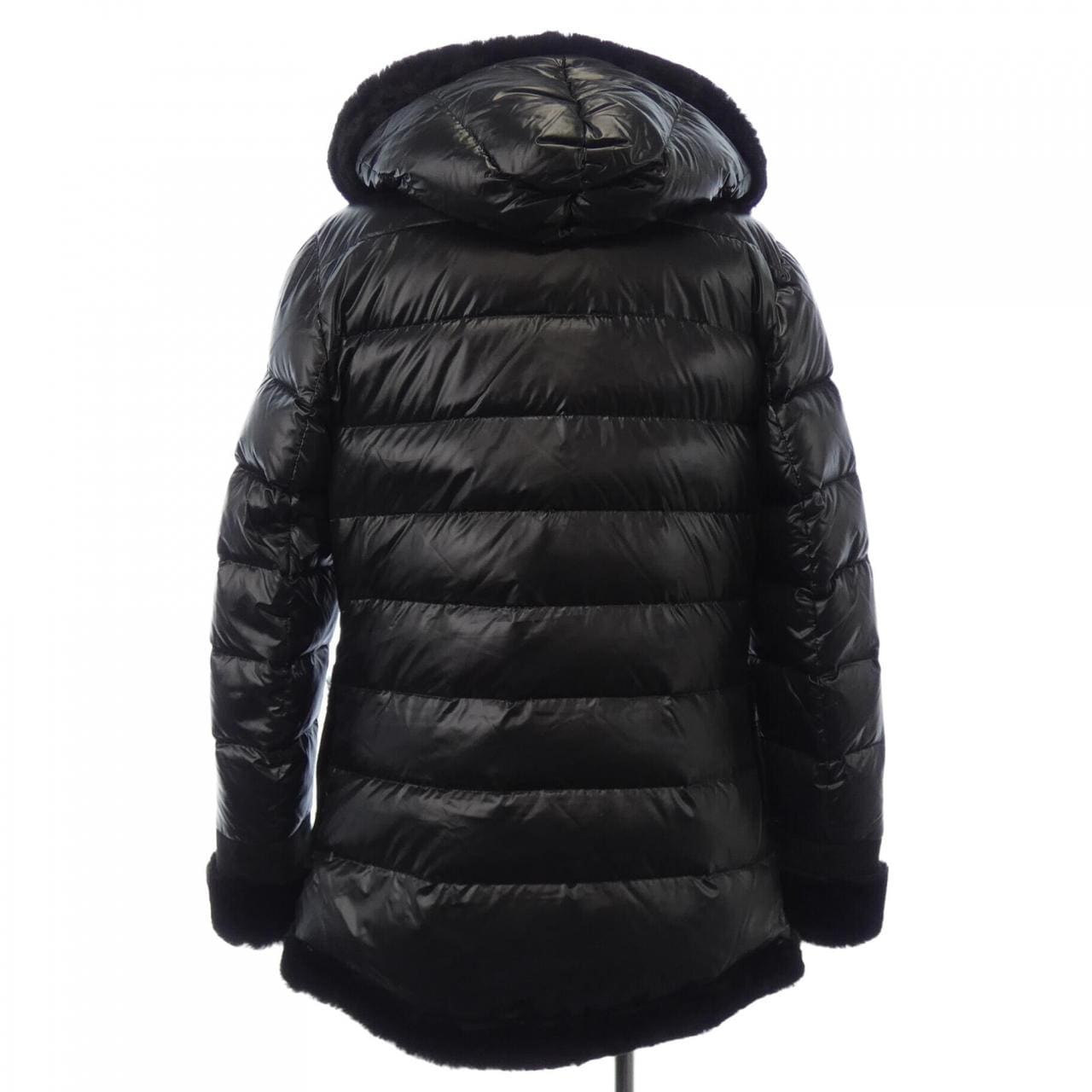 エイケイエム AKM ダウンジャケット