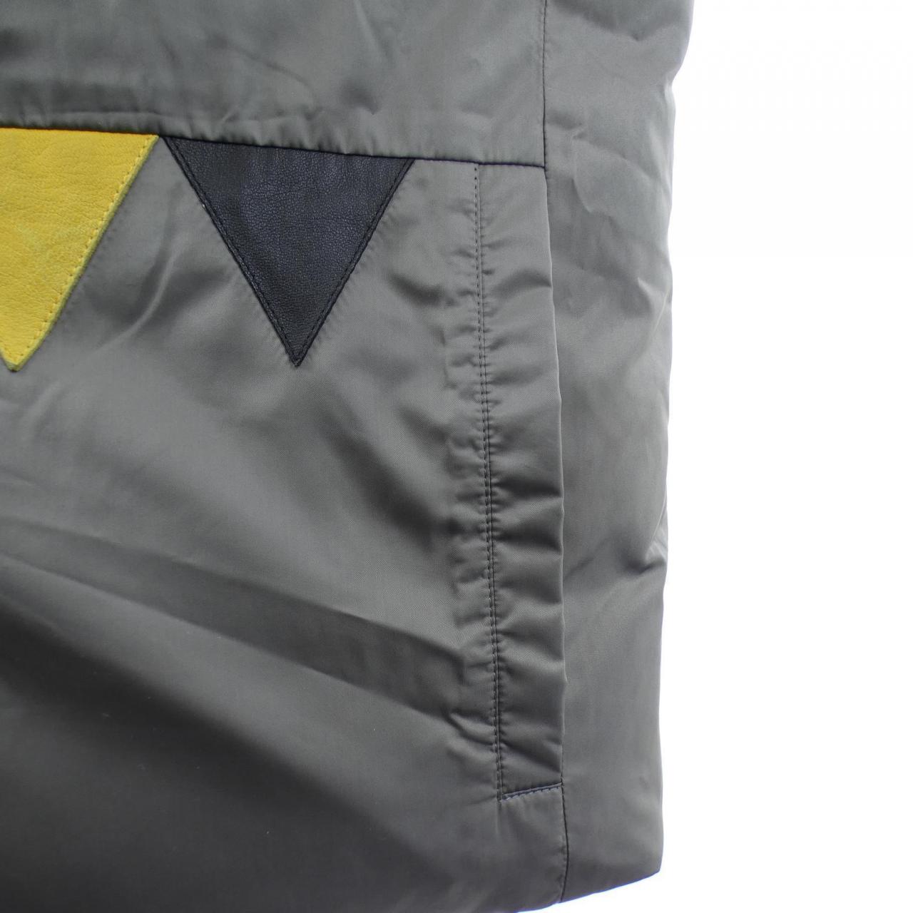 フェンディ FENDI FAA581 A53C ダウンベスト