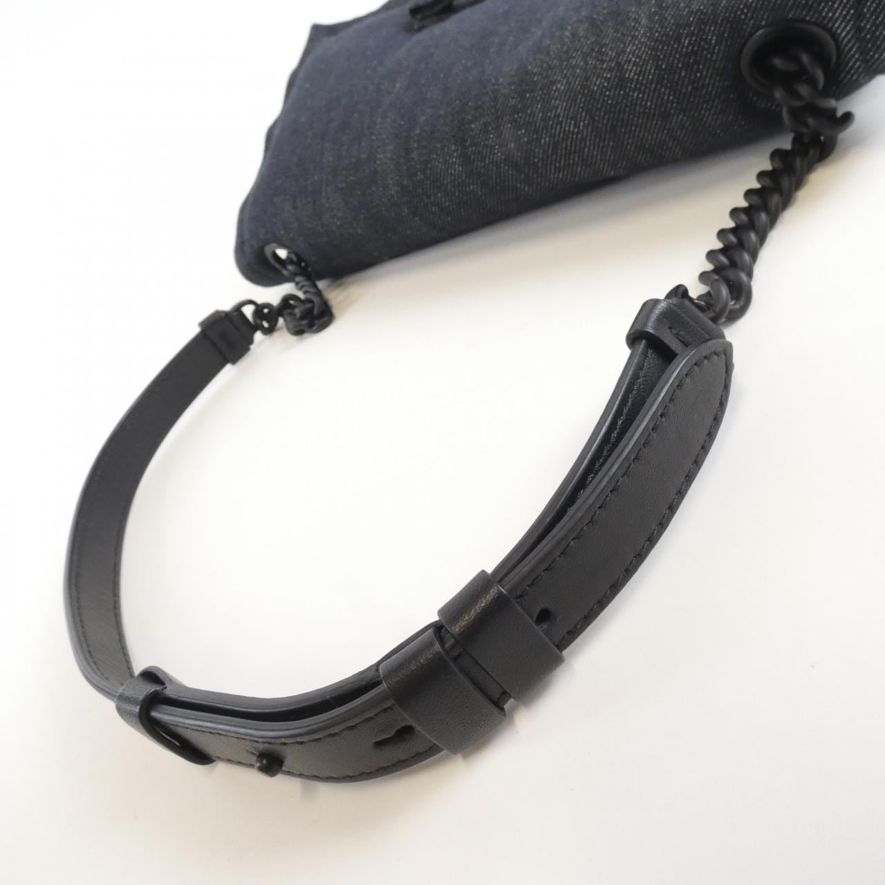 サルヴァトーレフェラガモ 21 0363 バッグ