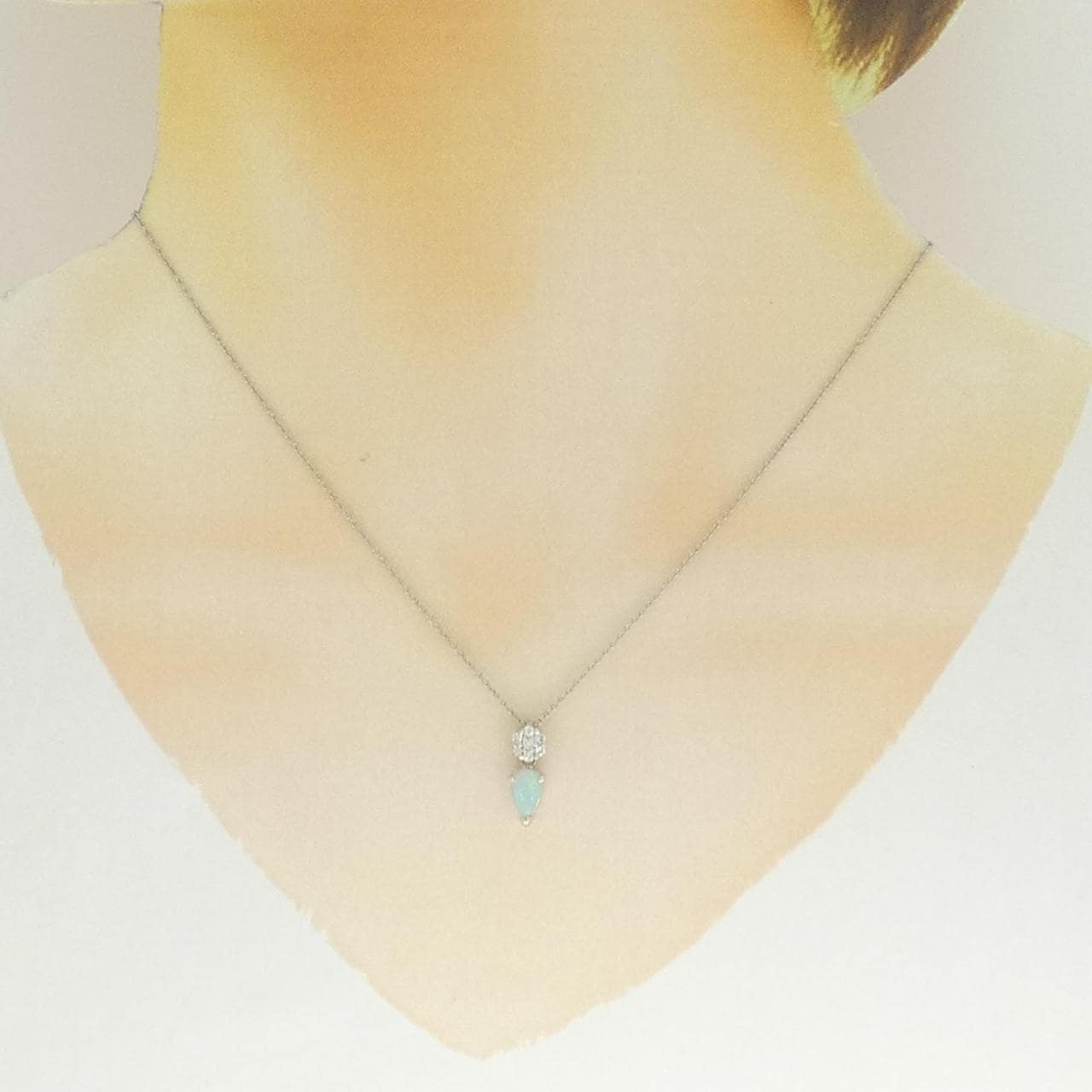 PT900/PT850 フラワー オパール ネックレス