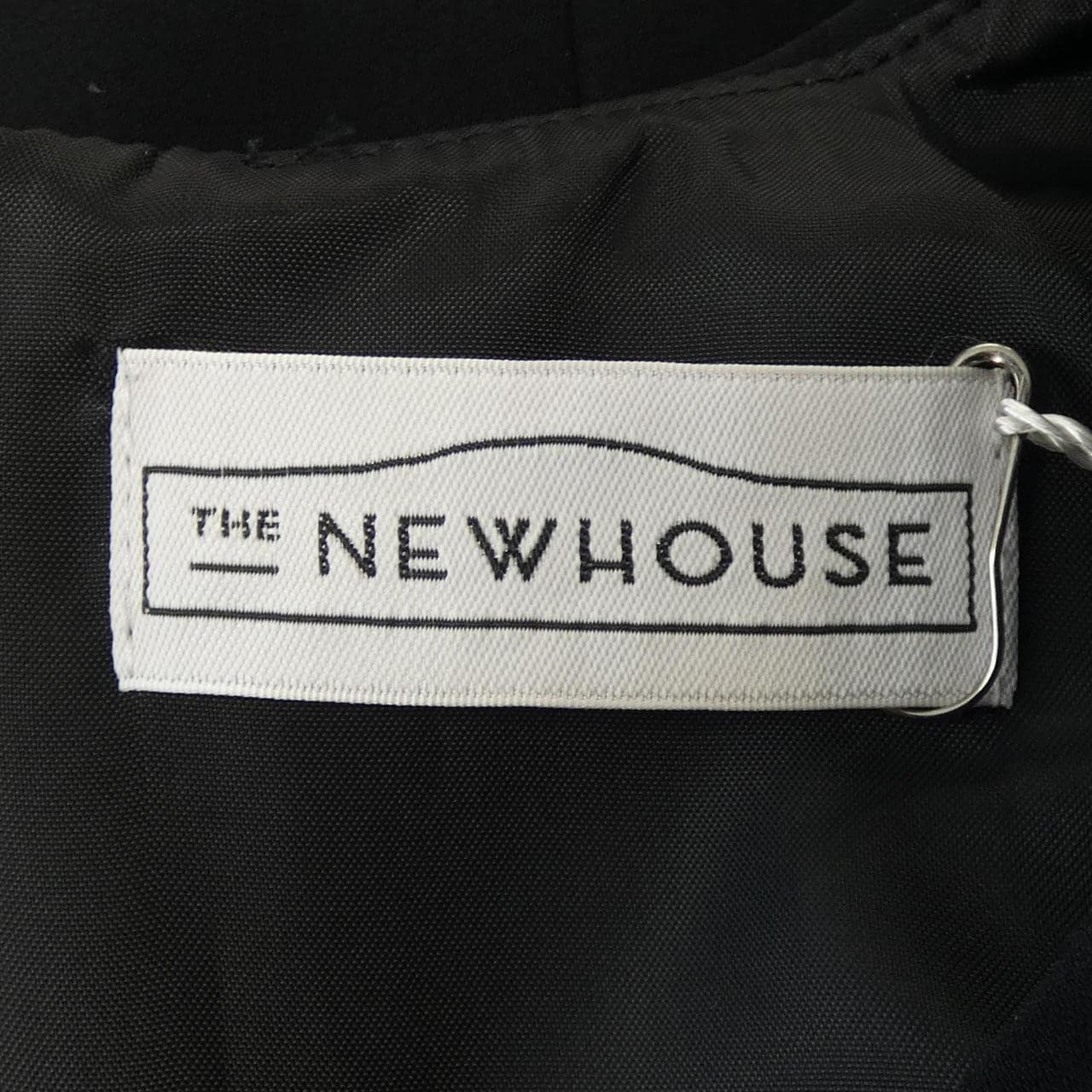 ザニューハウス THE NEWHOUSE トップス