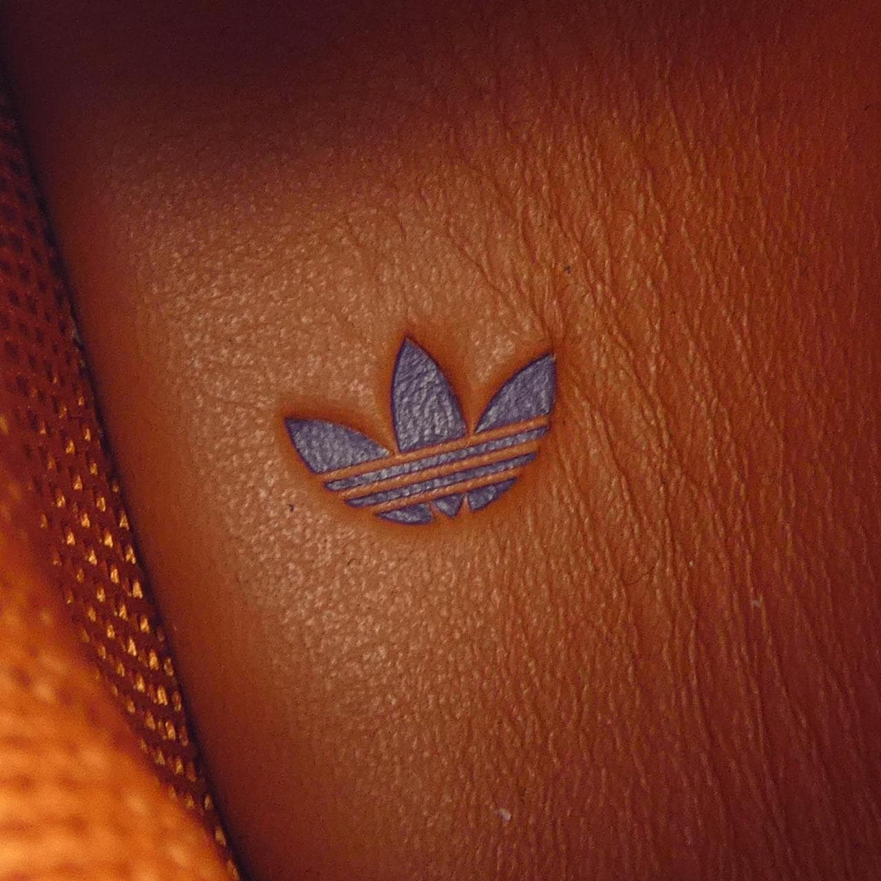 アディダス ADIDAS スニーカー