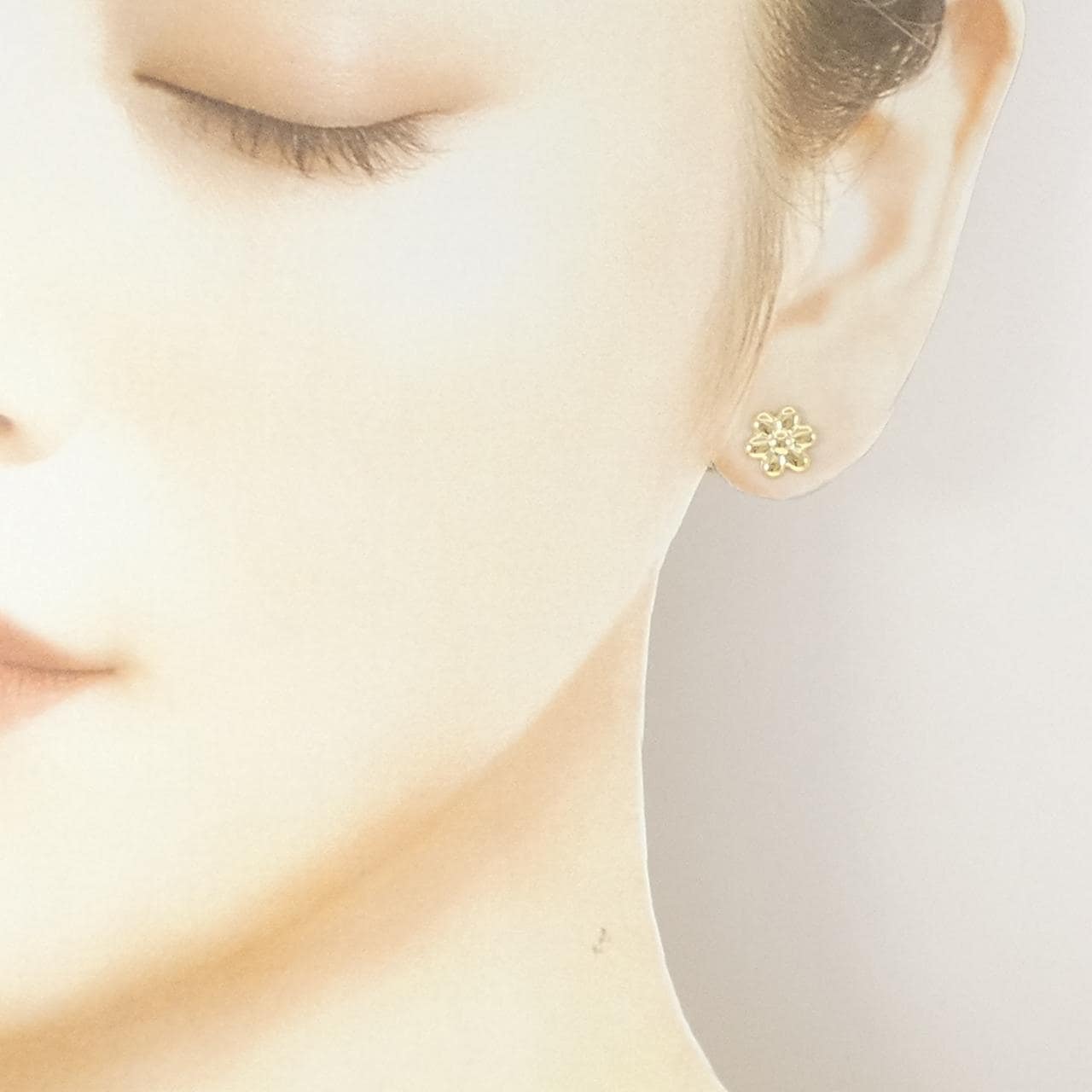 K18YG フラワー ピアス