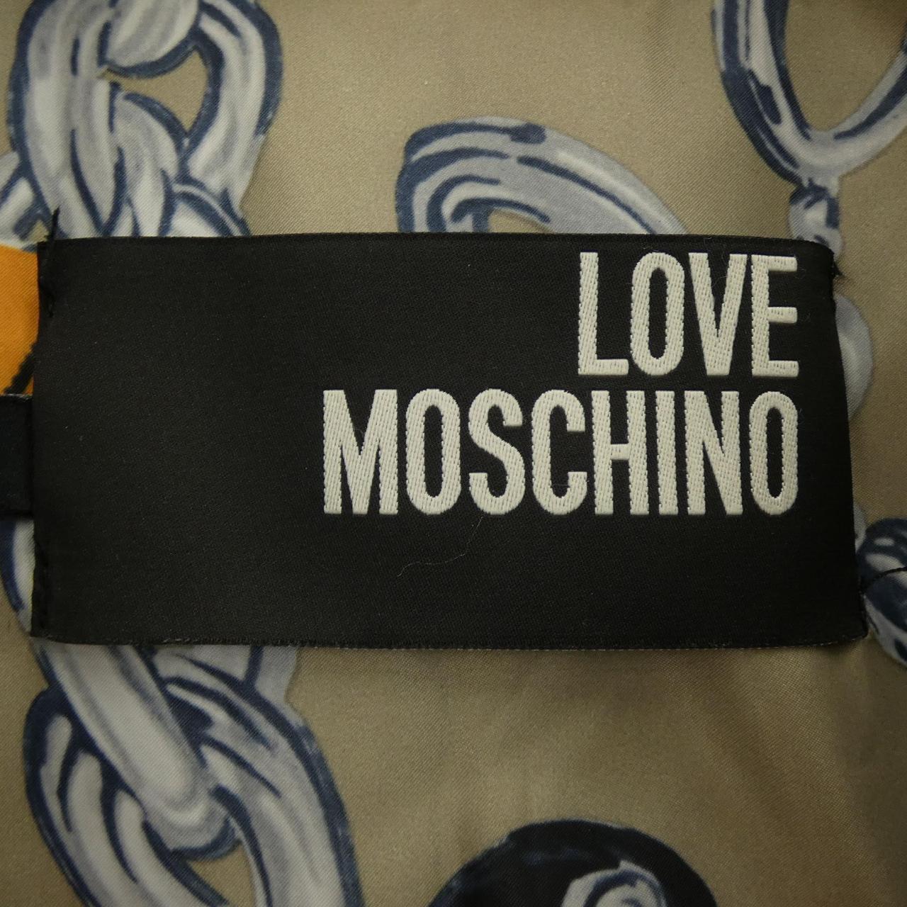 LOVE MOSCHINO爱莫斯奇诺外套