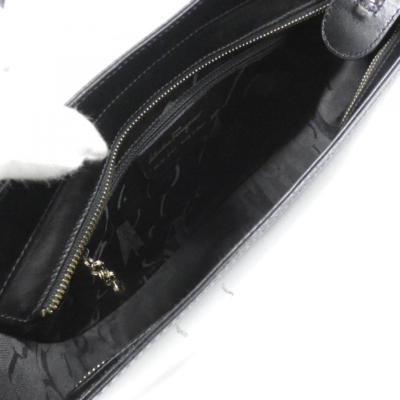 【ヴィンテージ】サルヴァトーレフェラガモ 21 8162 ショルダーバッグ