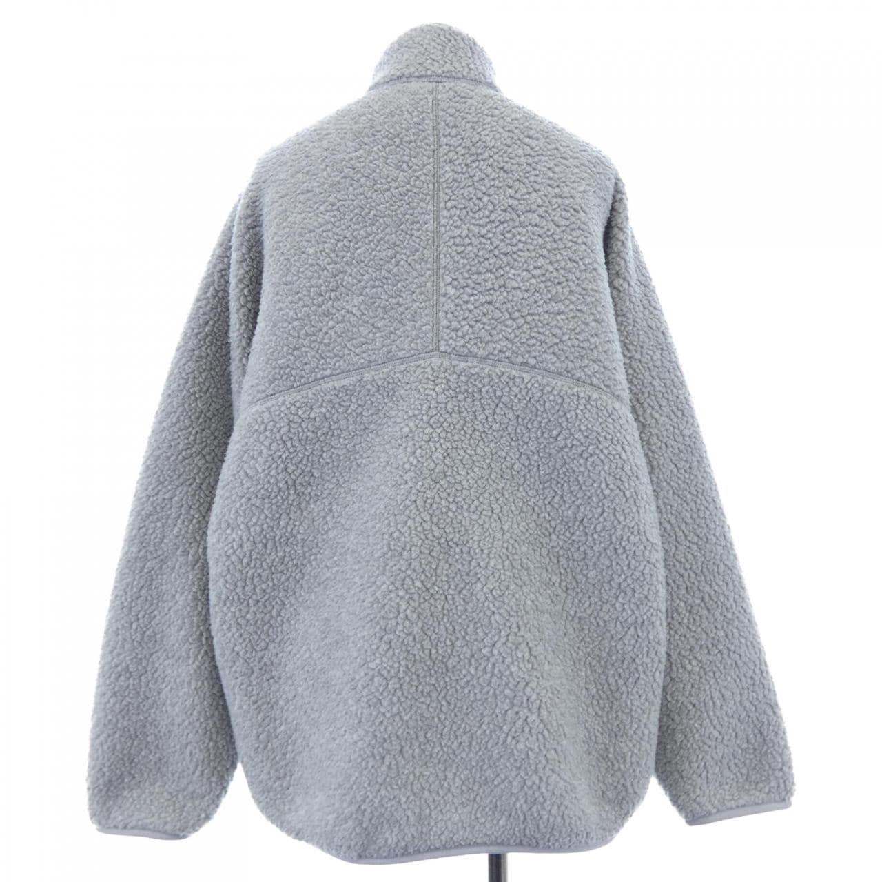 ARITZIA トップス