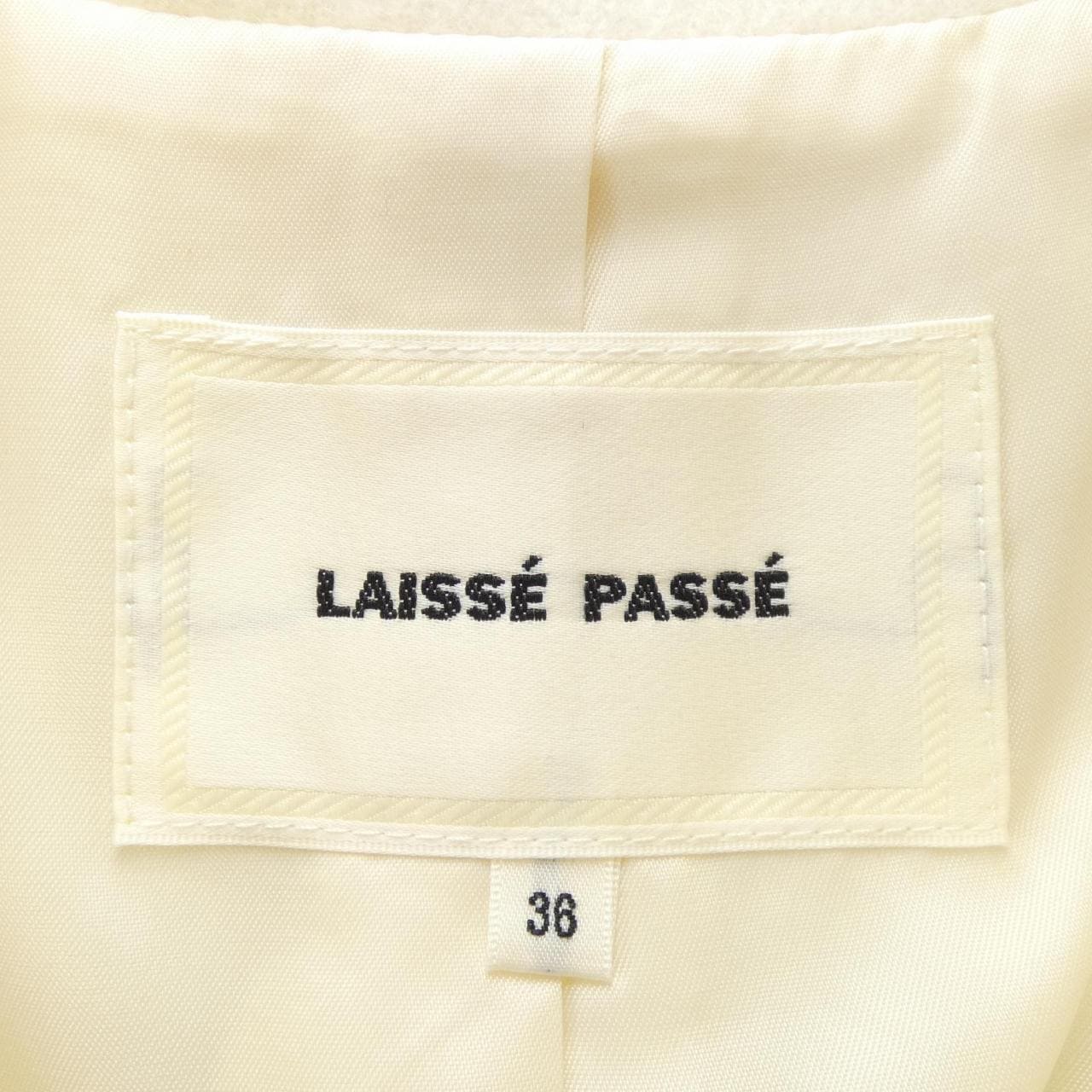 レッセパッセ LAISSE PASSE コート