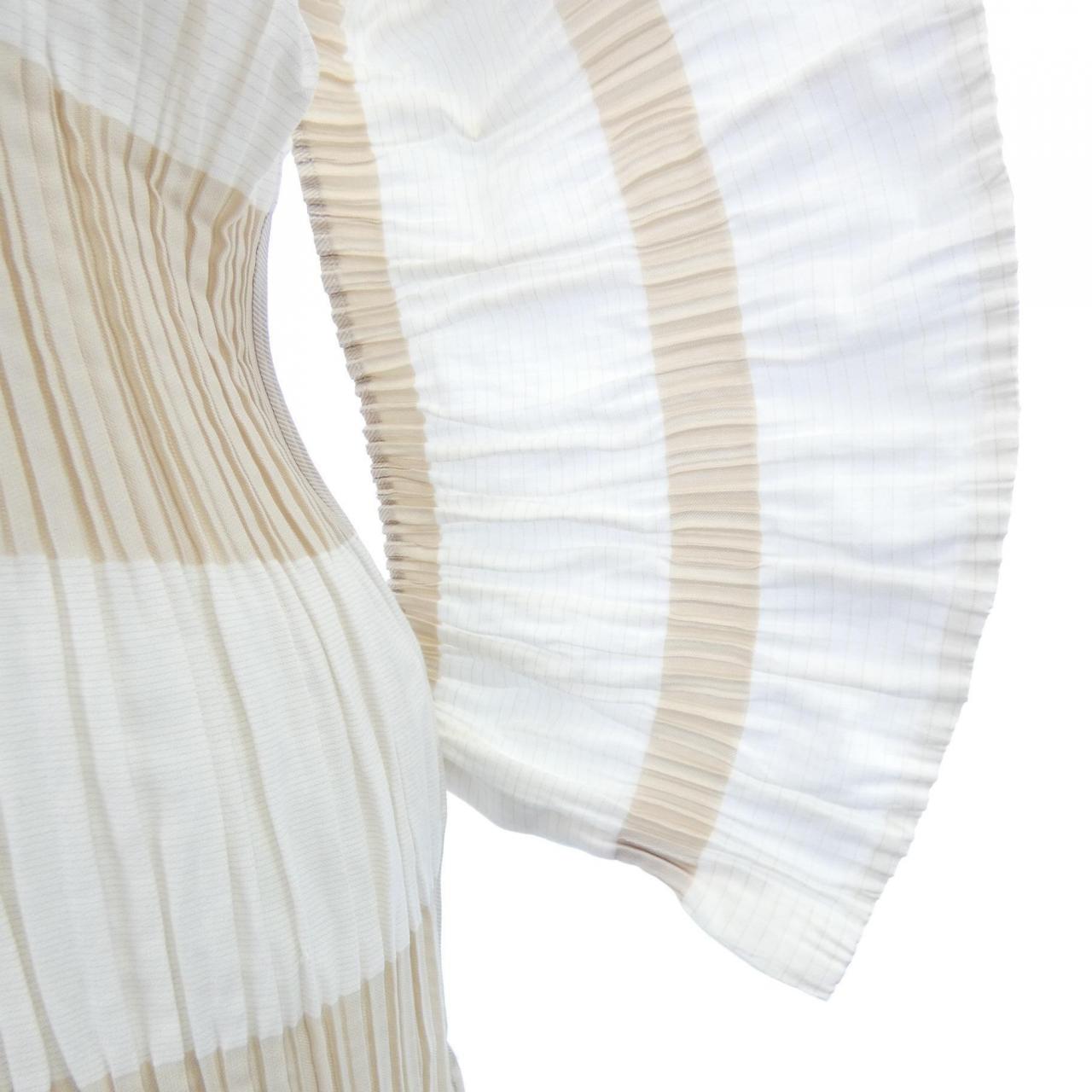 イッセイミヤケ ISSEY MIYAKE IM01FJ203 シャツ