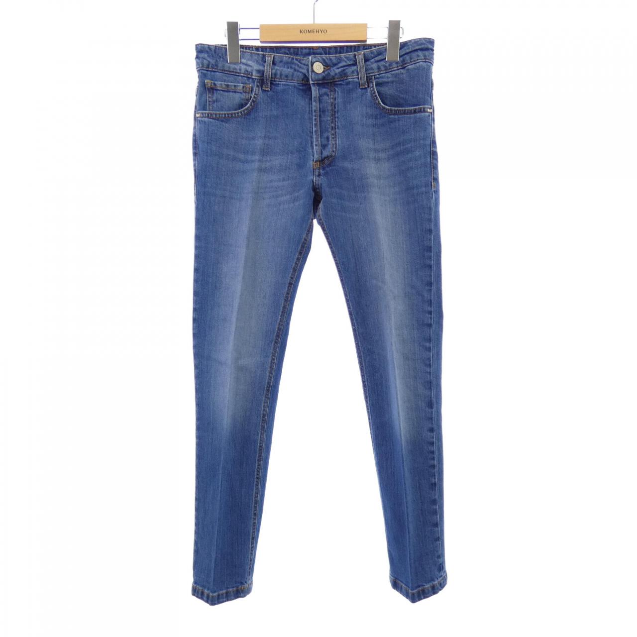 アントレアミ ENTRE AMIS ジーンズ