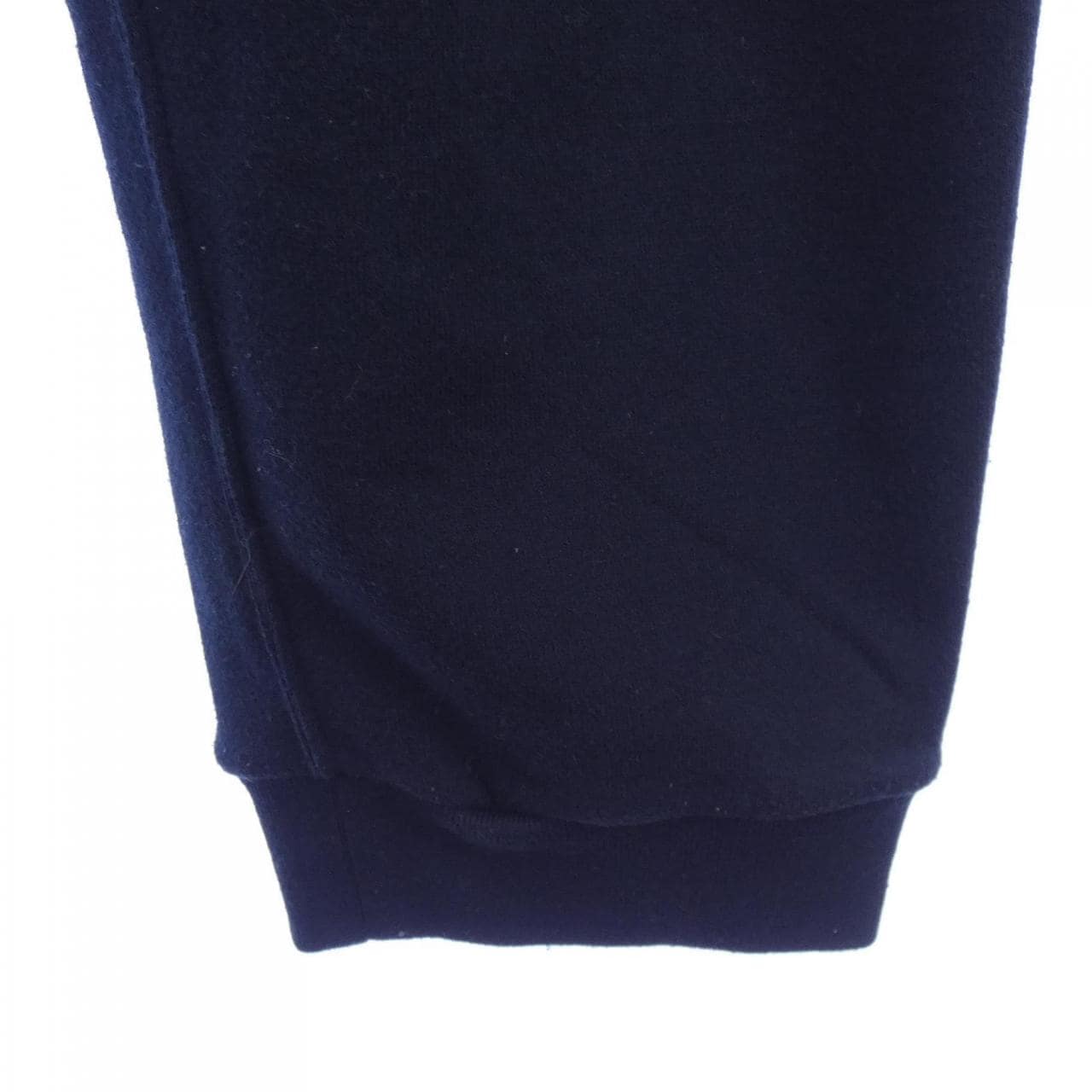 YAAH UNIVERSAL PRODUCTS褲子