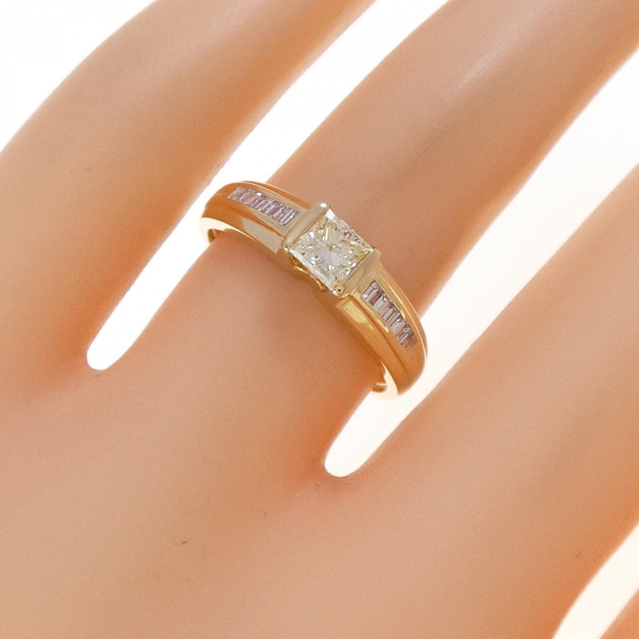 18KYG ダイヤモンド リング 0.58CT