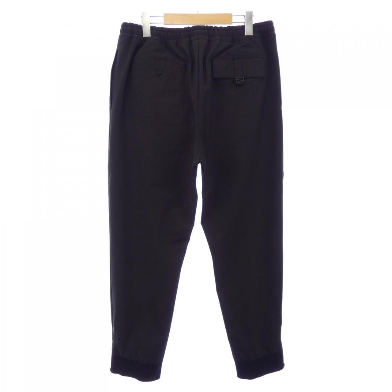 フェンディ FENDI FB0832 AM86 パンツ