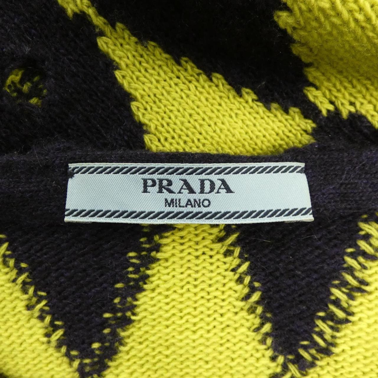 プラダ PRADA AMA2 2011 696 ベスト