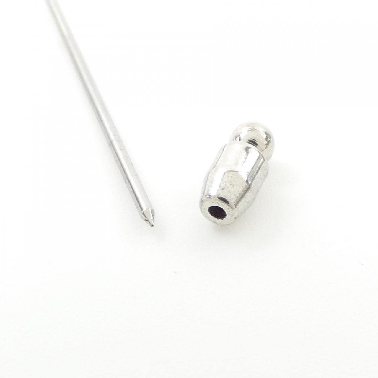 CHROME HEARTS HEARTS pin
