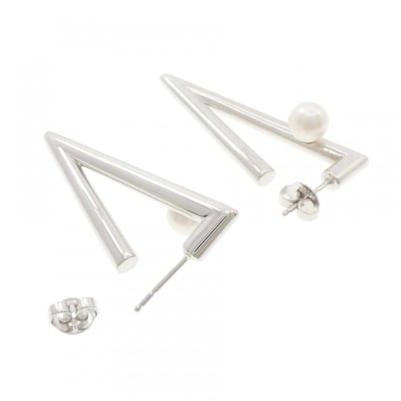 ミキモト V コード ピアス 6.1mm