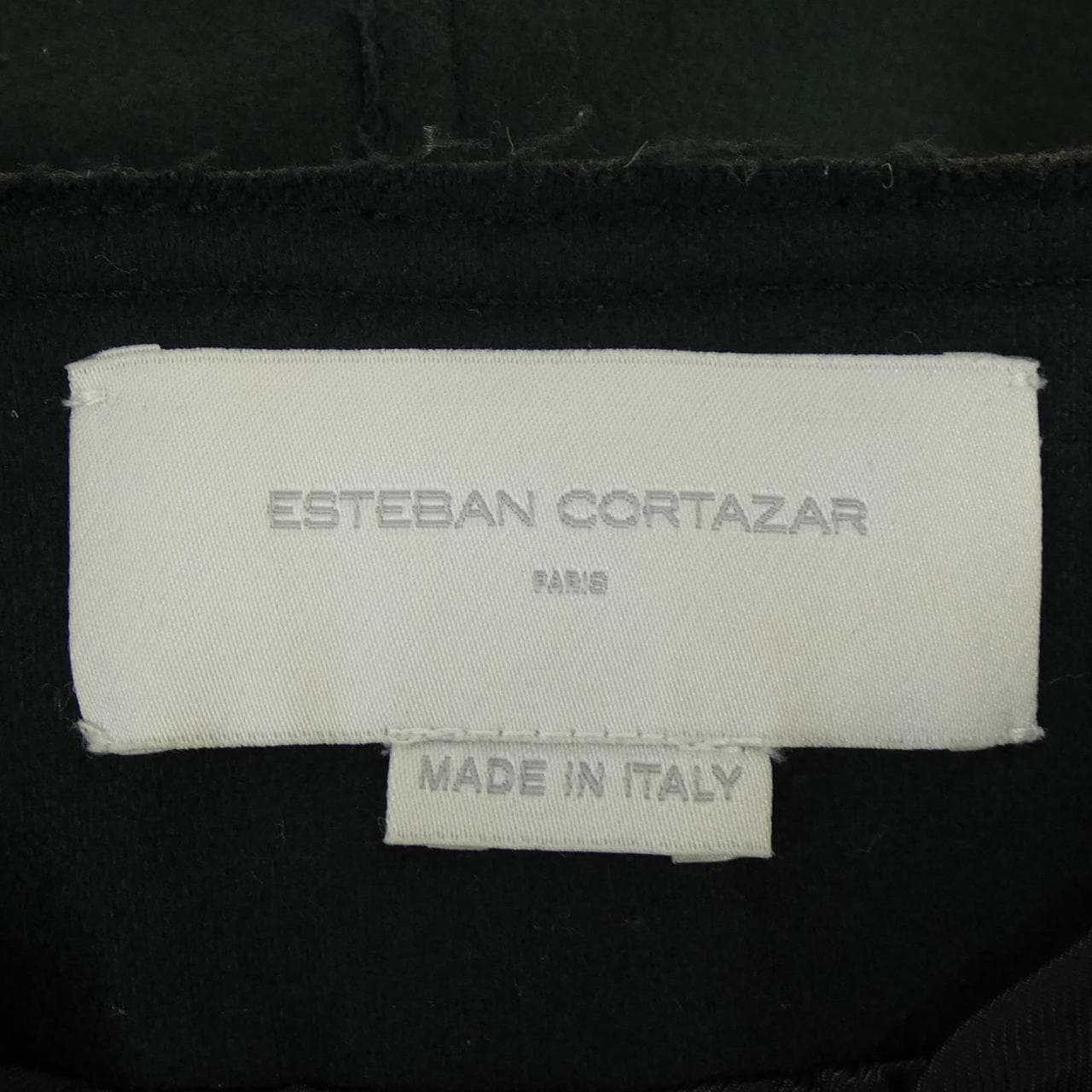 ESTEBAN CORTAZAR コート