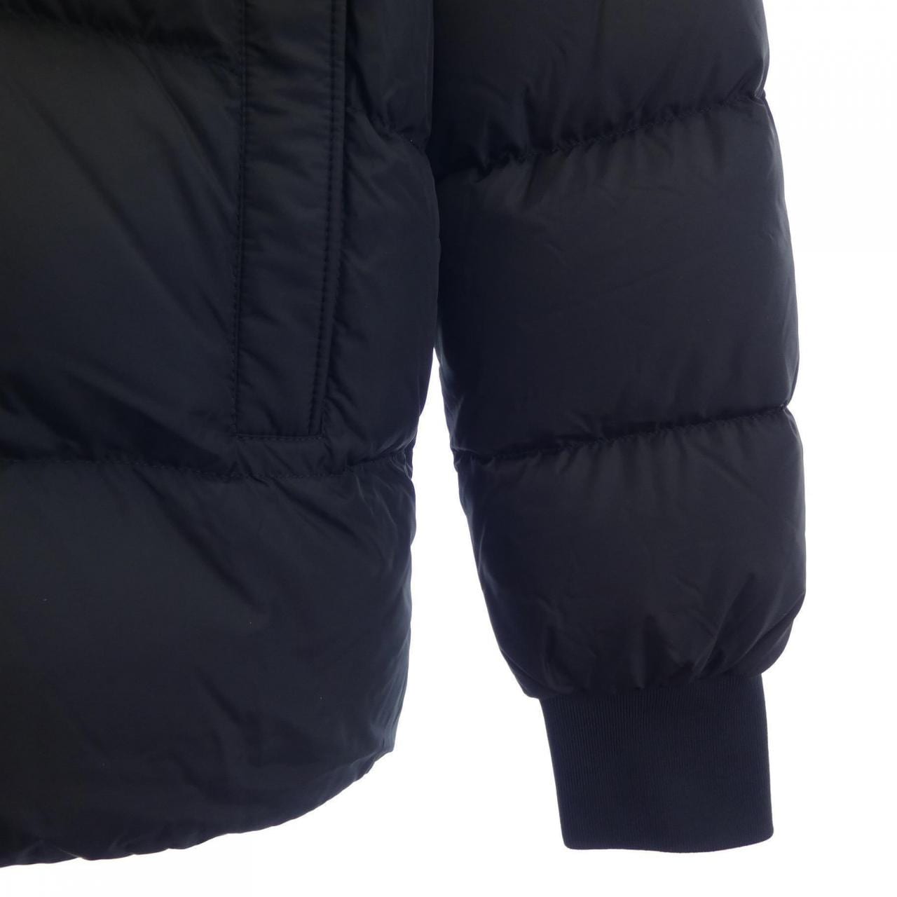 モンクレール MONCLER ダウンジャケット