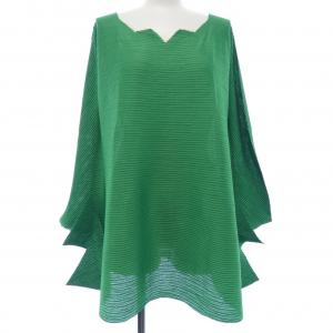 ミーイッセイミヤケ me ISSEY MIYAKE トップス